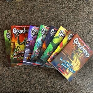 Goosebumps books (8)